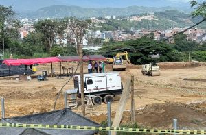 Alquiler de planta en intemperie, en obra